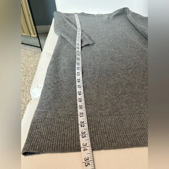 Cashmere sweater dress - Picture 12 of 15